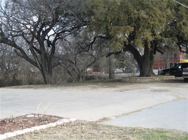 1101 NE Big Bend Trail, Glen Rose, TX 76043